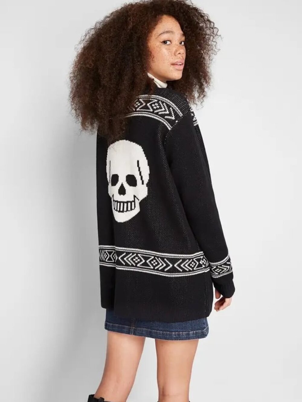 ModCloth Skull Oversized Cardigan Sweater S